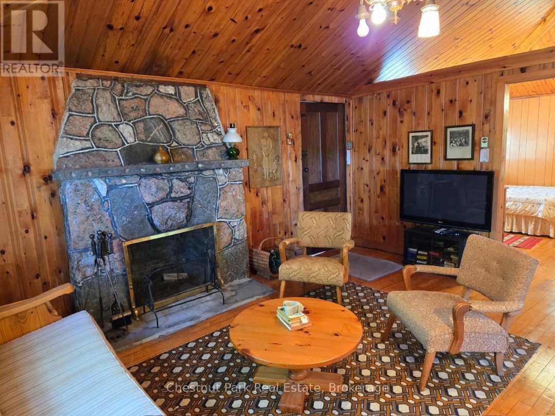 1 & 2 -1051 WIGWAM LODGE ROAD, 