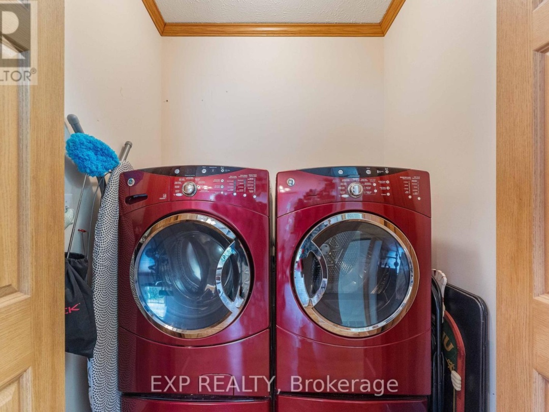 56 CREEKSIDE CIRCLE, 