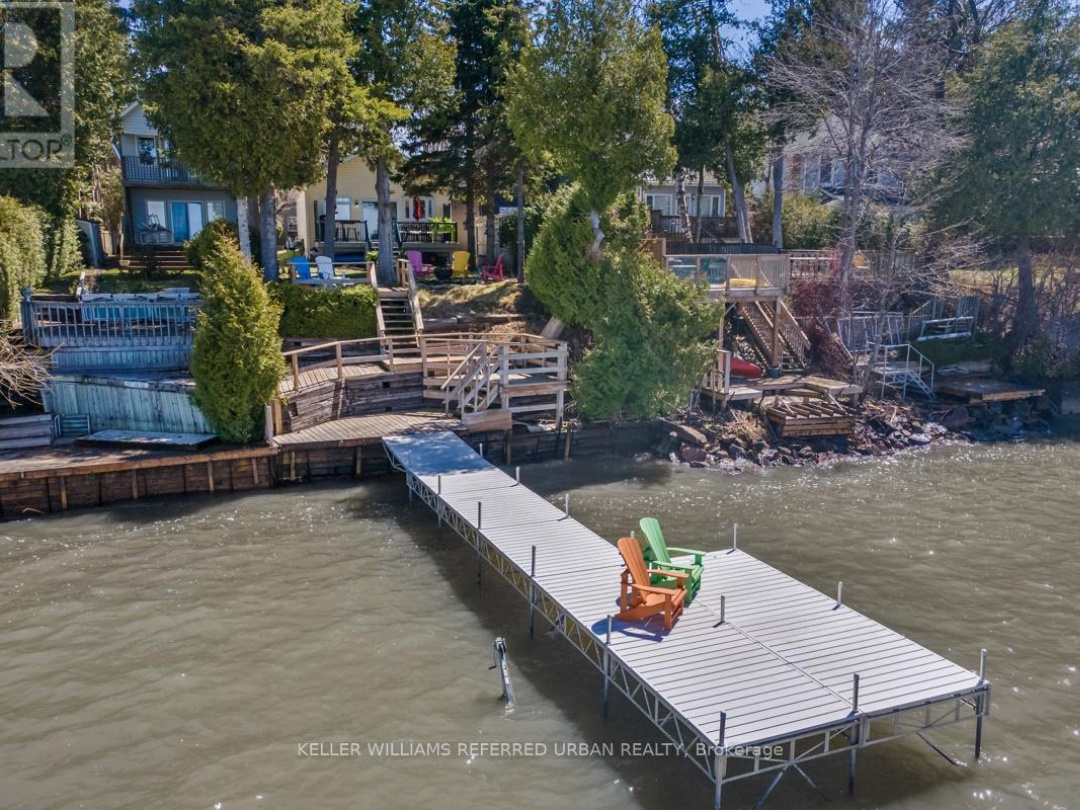 210 Morrison Avenue, Lake Simcoe