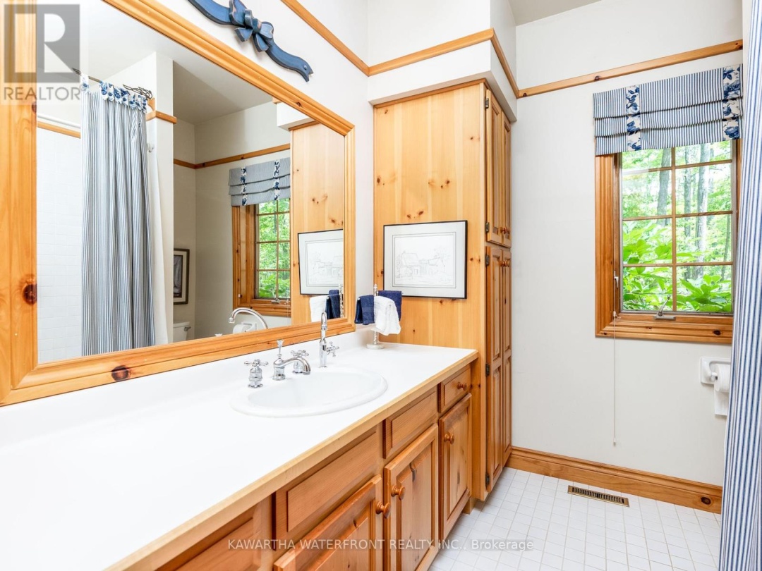 470 INDIAN POINT ROAD, 