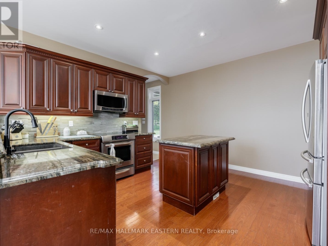 10 EARL KENNEDY ROAD, Sturgeon Lake