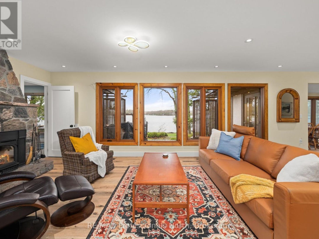 1073 Grass Lake Road, Grass Lake