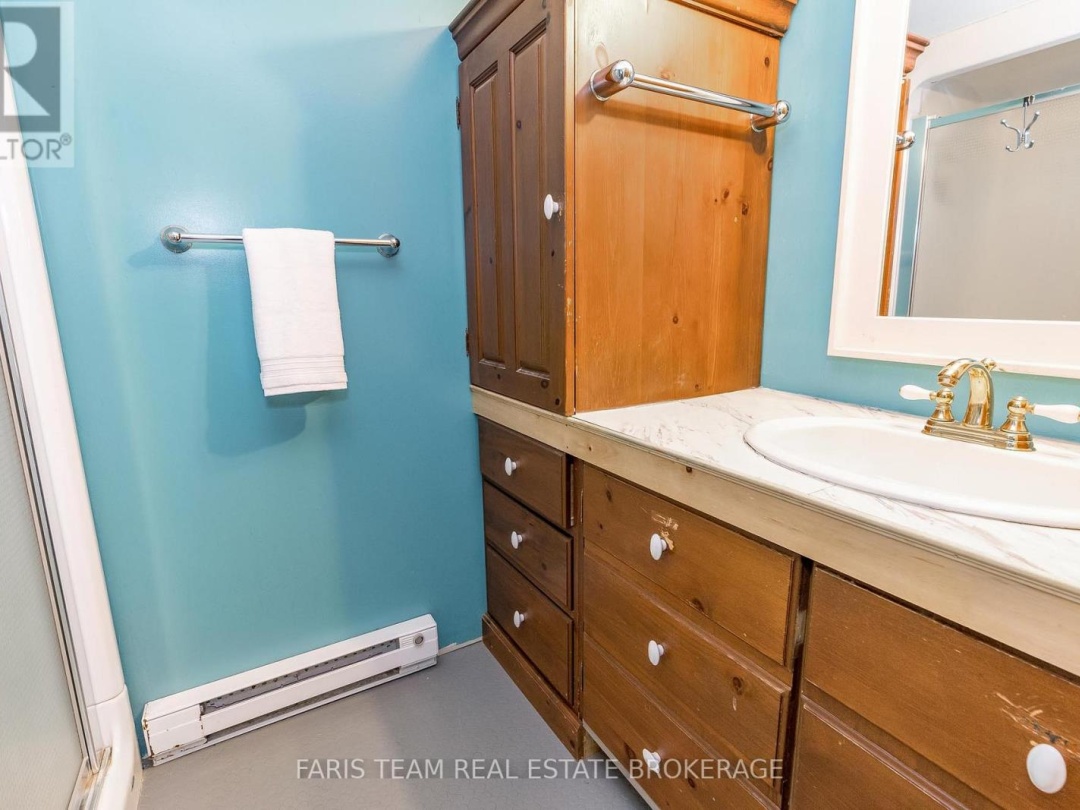 1105 FRASERBURG ROAD, 