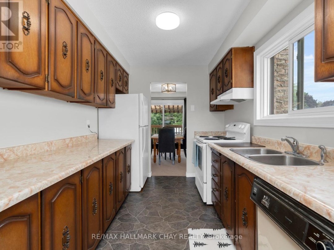 38 LANKIN BOULEVARD, 