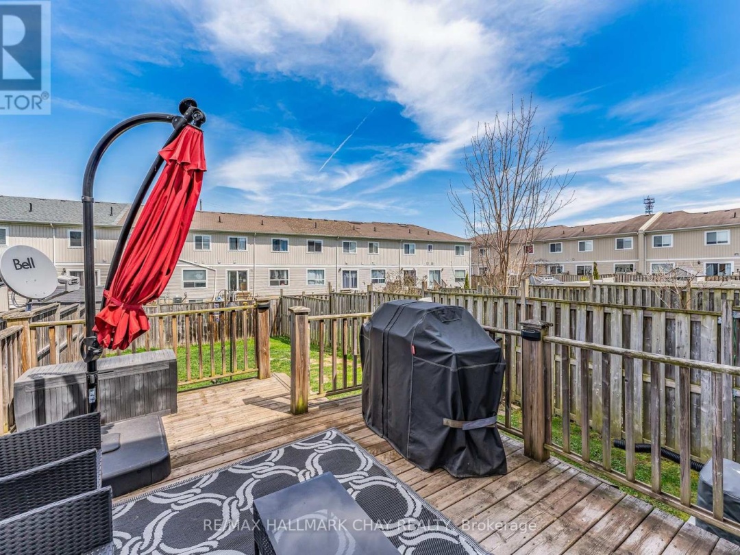 5 800 West Ridge Boulevard, Orillia
