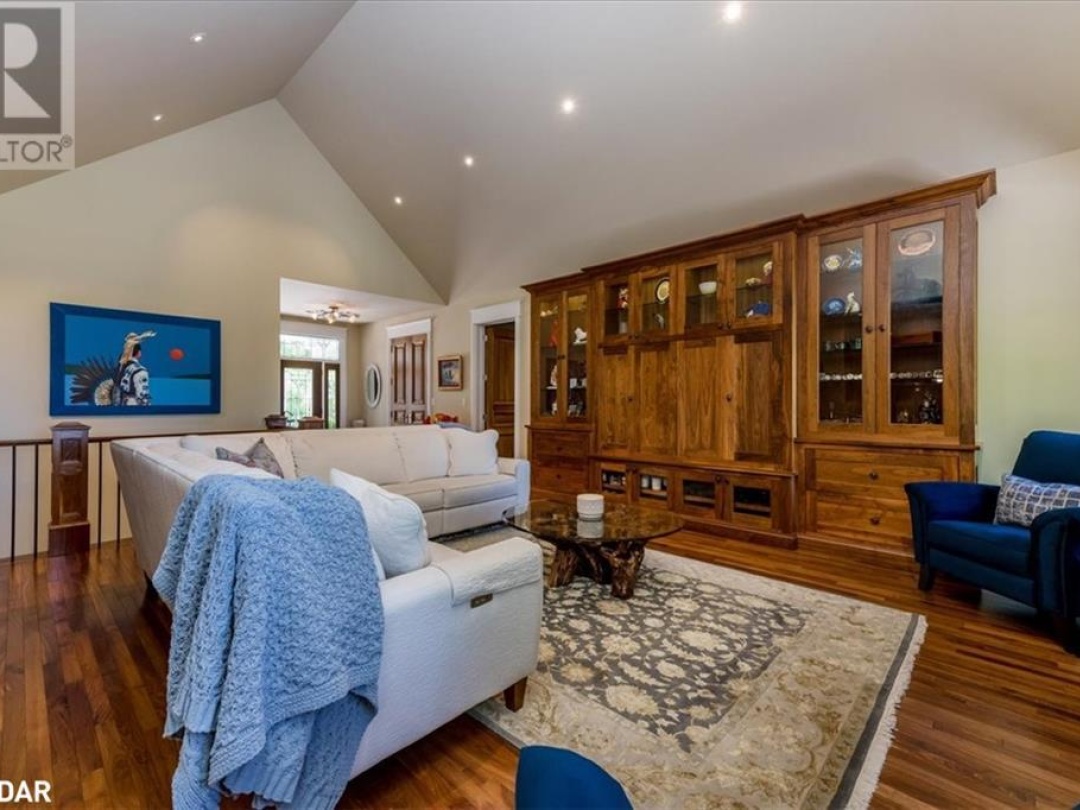 153 Creighton Street S, Lake Simcoe