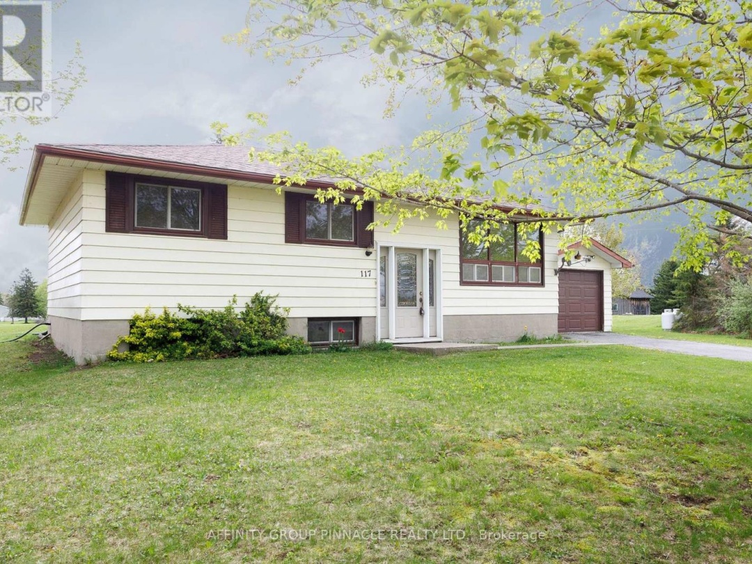 117 ANDERSON DRIVE, Sturgeon Lake