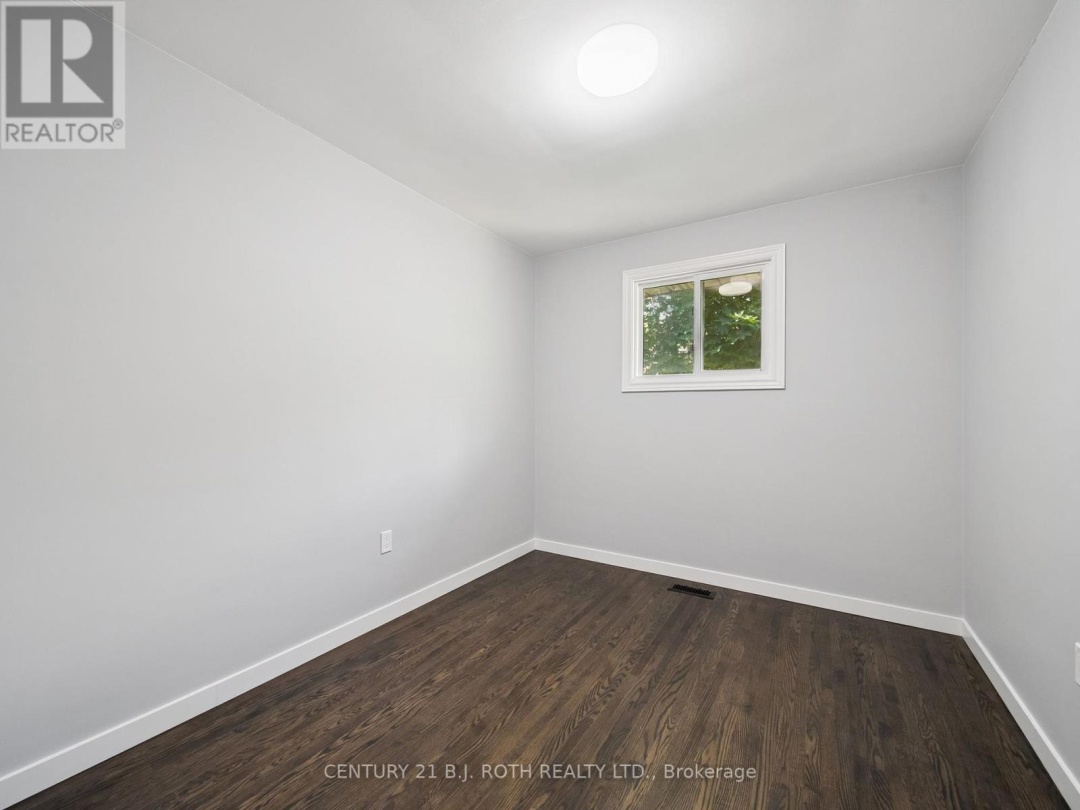 138 SIMCOE STREET, 