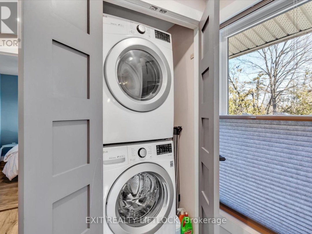 64 Front Street E, Pigeon Lake