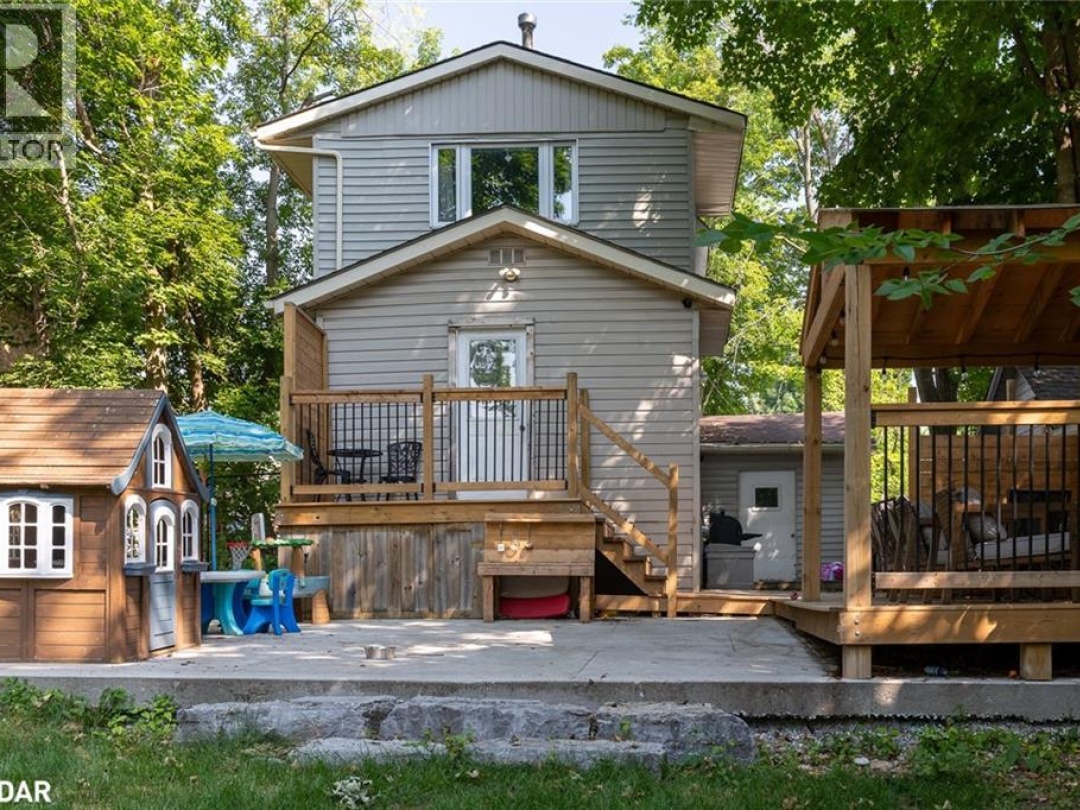 109 BORLAND Street E, 