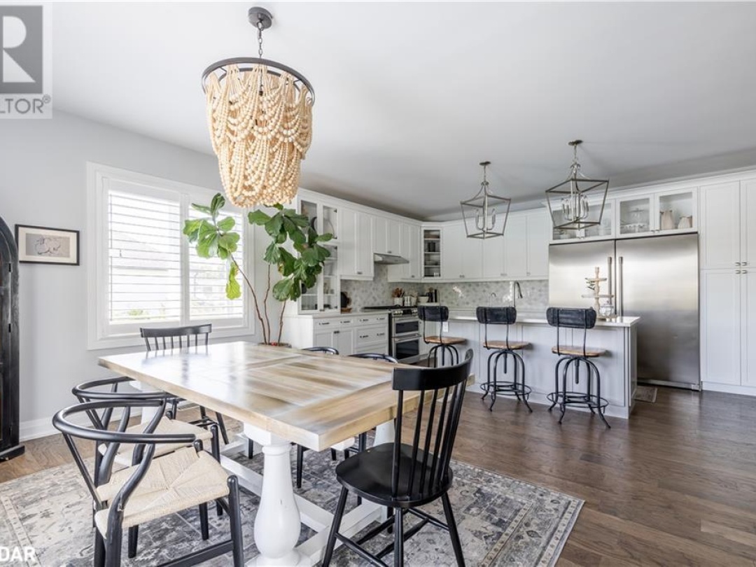 19 CHESLOCK Crescent, 