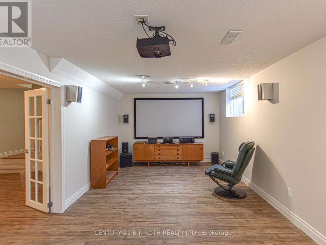 15 - 5 INVERMARA COURT, Lake Simcoe