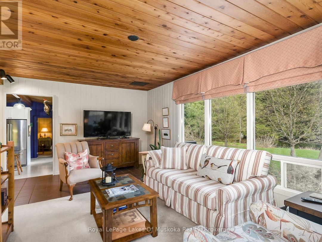 9 Summer Lane, Lake Muskoka