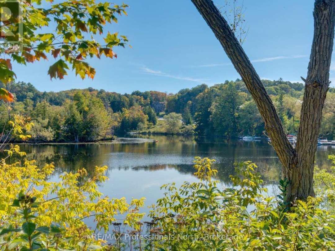 101 - 32 BRUNEL ROAD, 