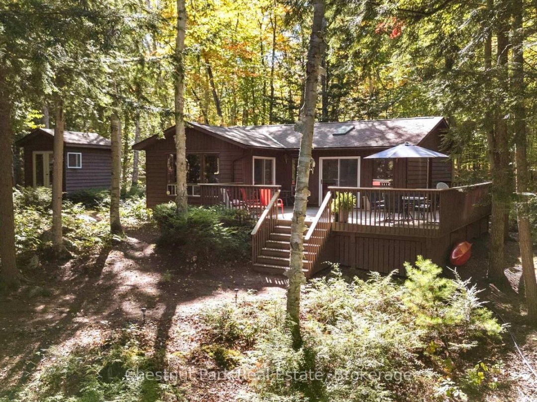 10 TAYLOR (26LM10) ISLAND, 