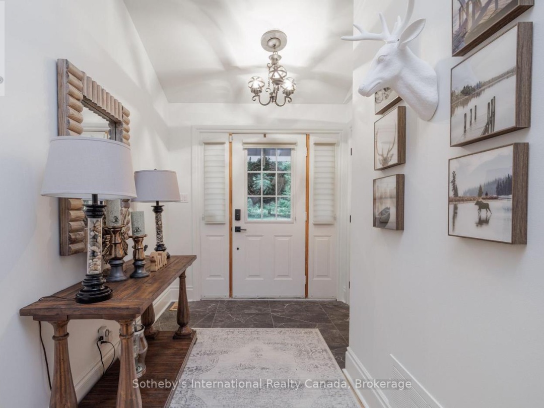 427 West Browns Road E, Weeduck Lake
