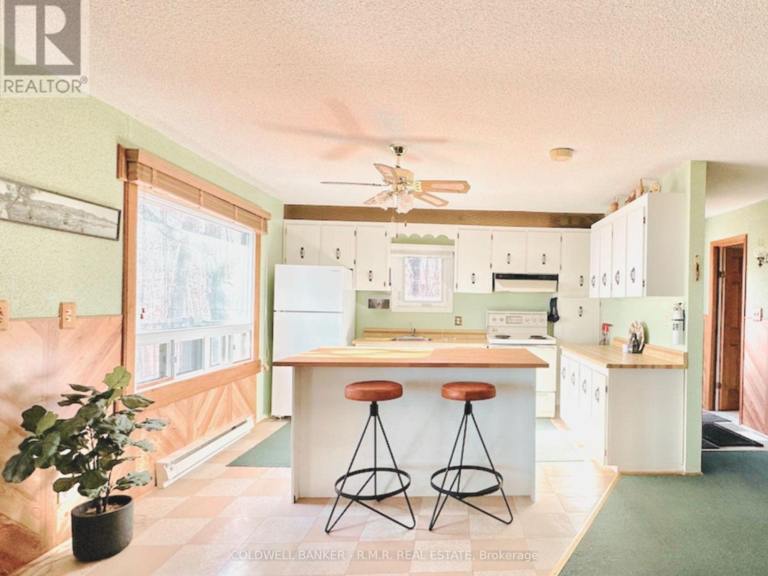 3493 Southwood Beach Boulevard, St John Lake