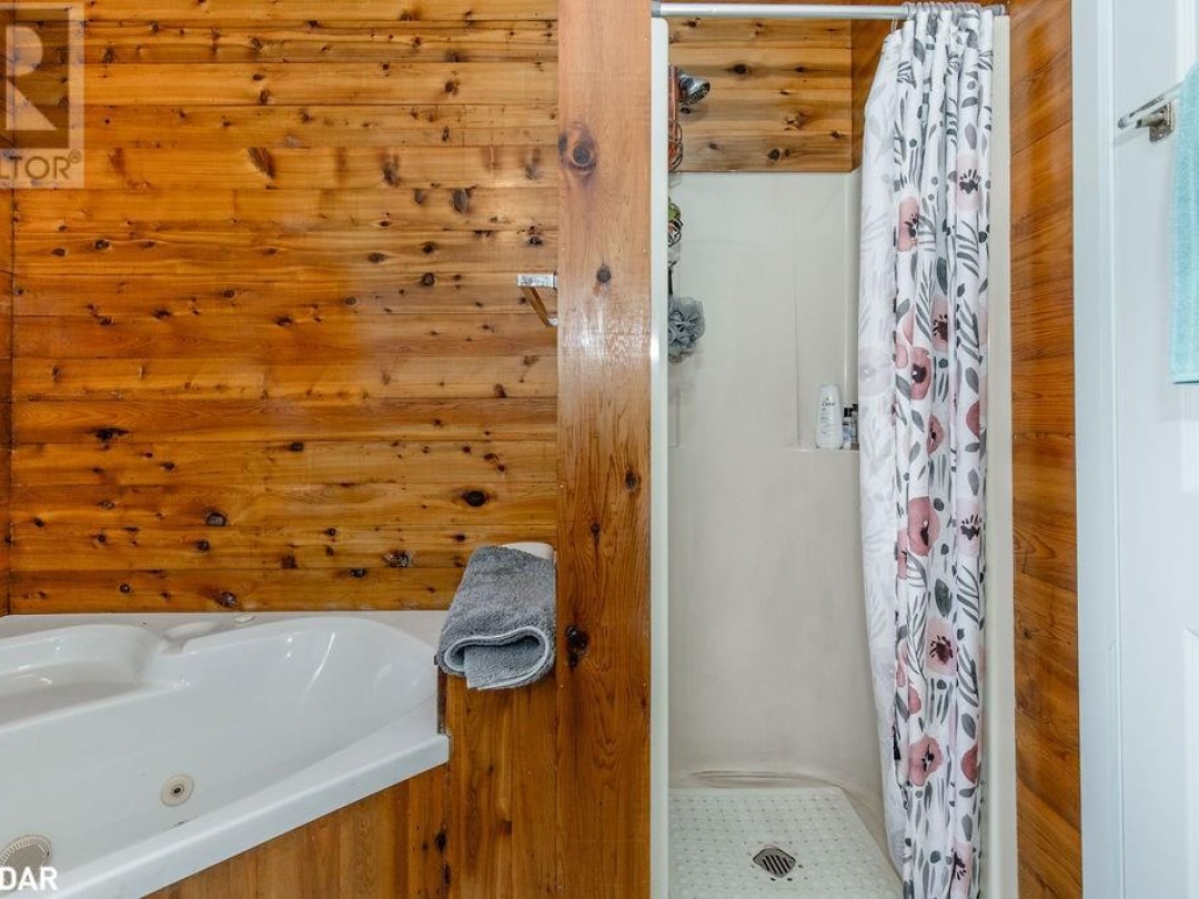 776 Monck Road 45, Head River