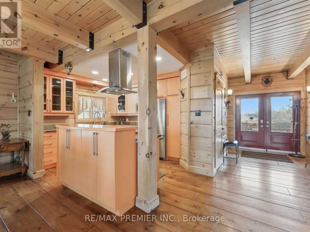 2441 Lakeshore Drive, Lake Simcoe