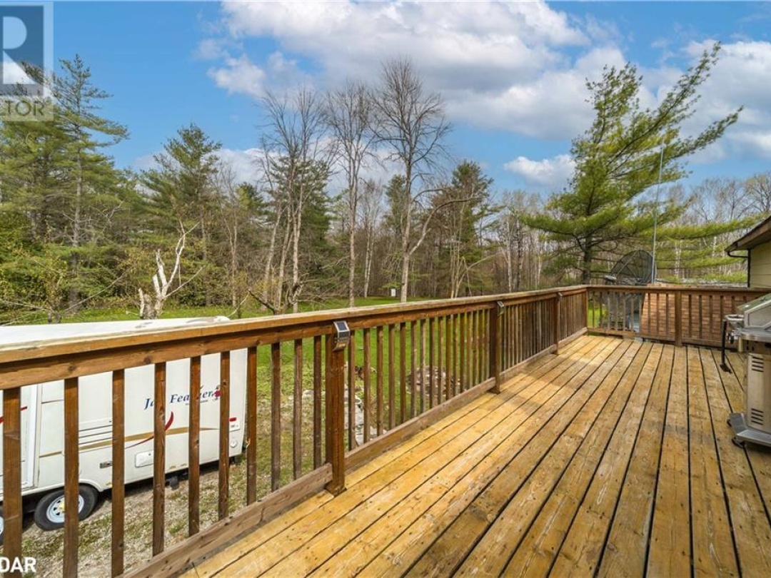 1936 Peninsula Point Road, Sparrow Lake