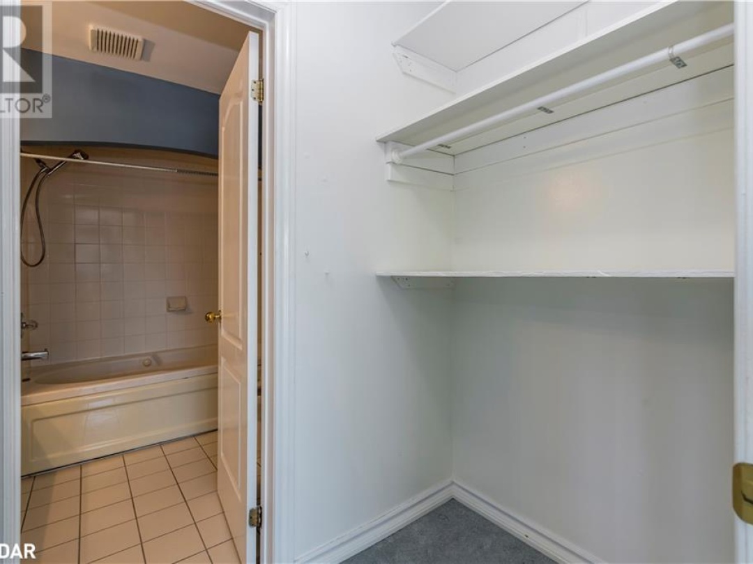 30 Laguna Parkway Unit# 16, Brechin