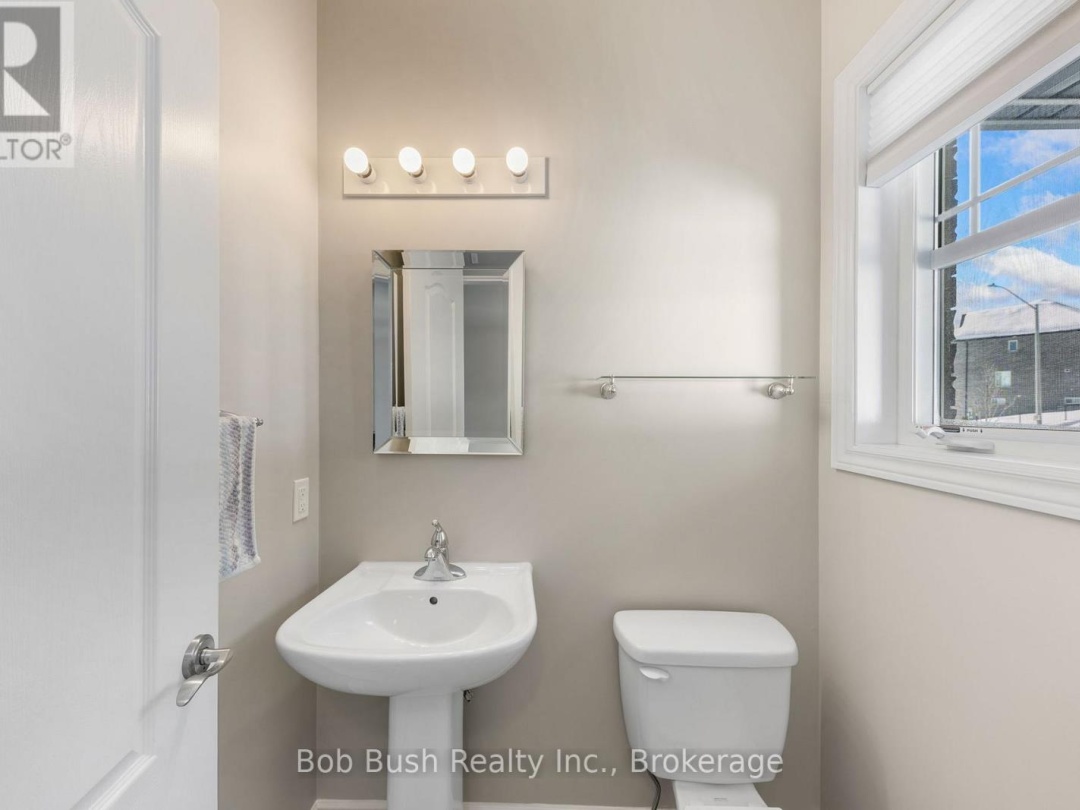 3067 Monarch Drive, Orillia