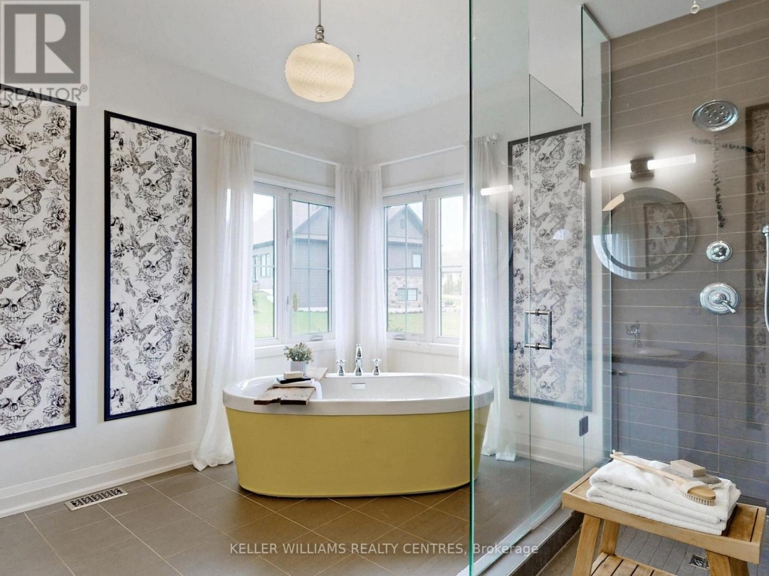 2 THOROUGHBRED DRIVE, 