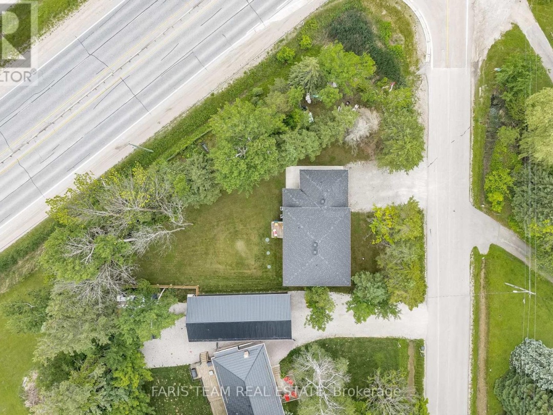 2082 CENTRE AVENUE, 