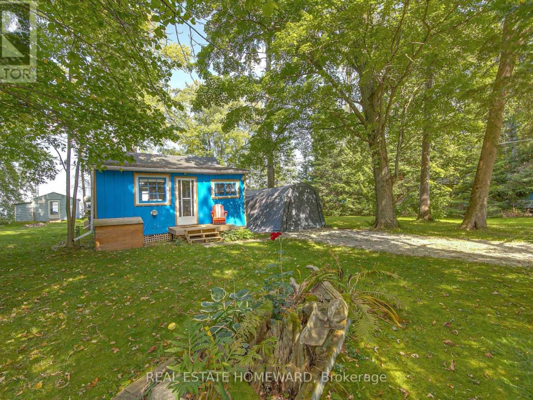 1046 Bea Dale Lane, Sparrow Lake