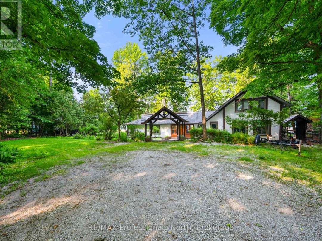 1073 Grass Lake Road, Grass Lake
