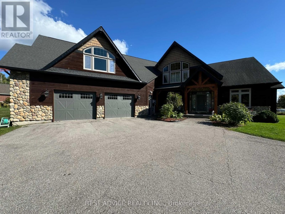 9 Fernwood Lane, Lake Simcoe