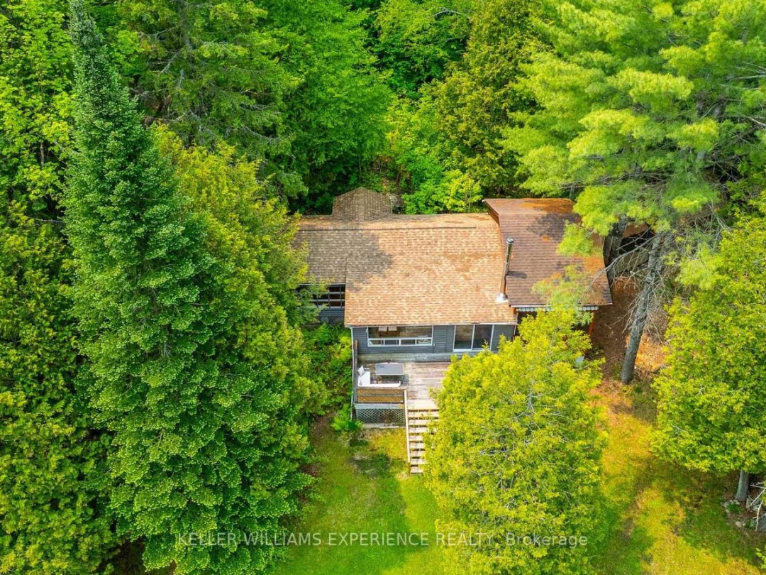 1049 Elsie Bay Road, Horseshoe Lake