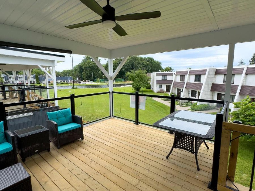 Unit 2 3 Paradise Boulevard, Lake Simcoe
