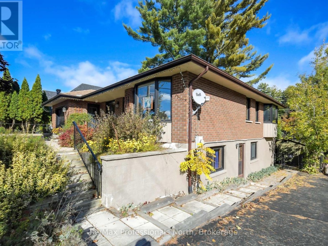 324 Bethune Drive N, Gull Lake