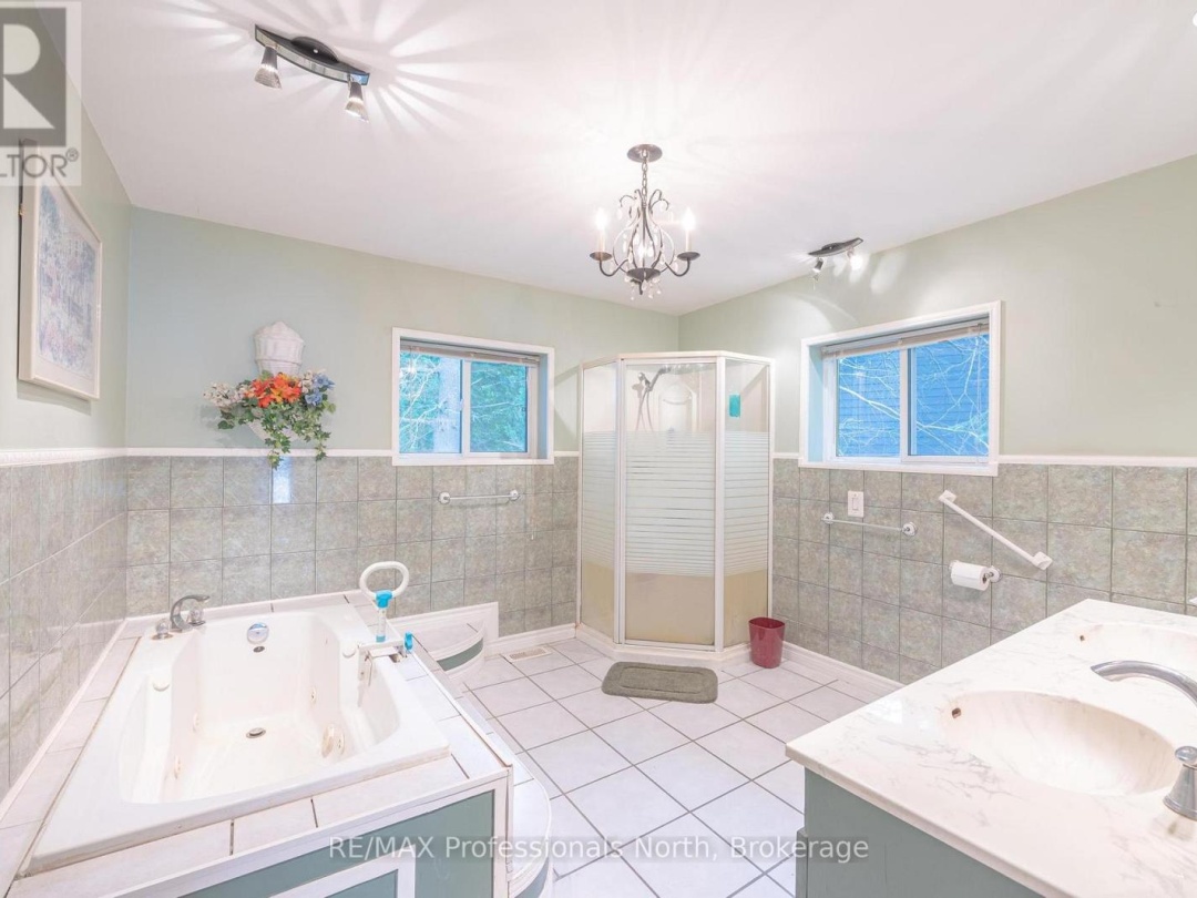 1015 BLACKBERRY LANE, 