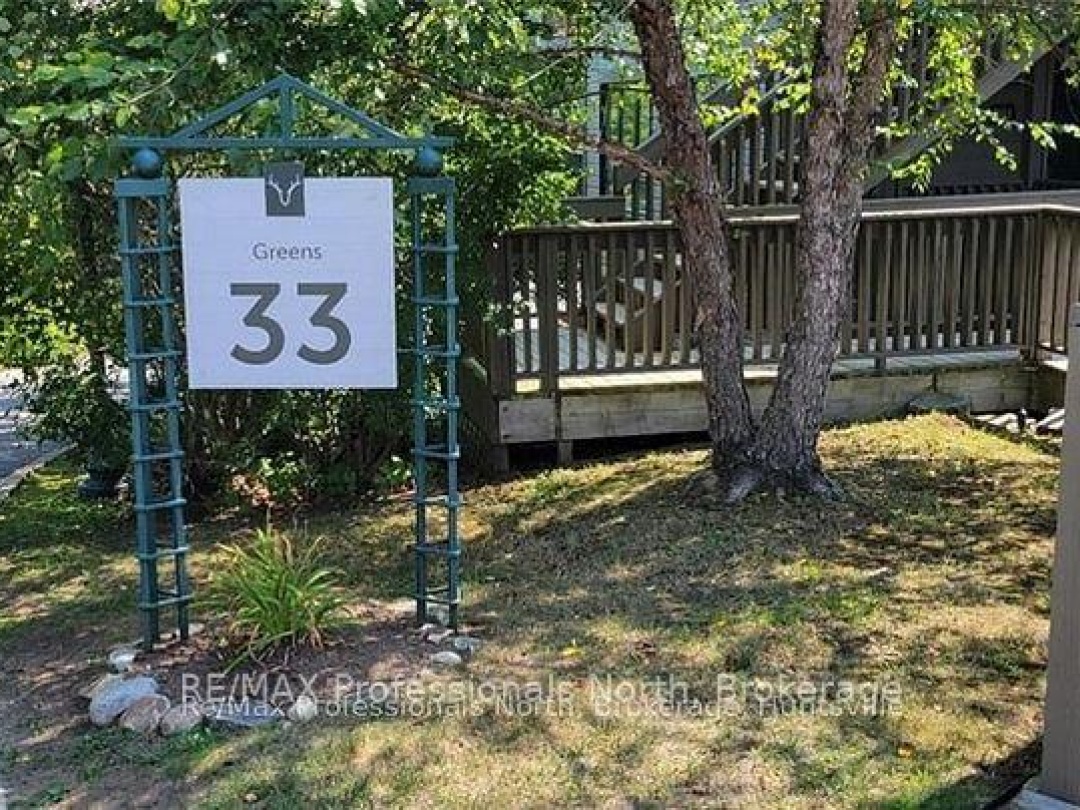 105 33 Deerhurst Greens Drive, Peninsula Lake