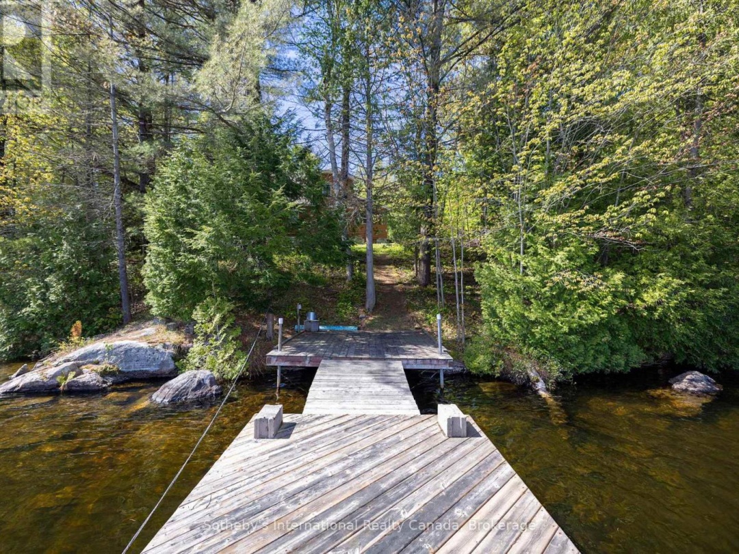 14 Burnegie Lane, Otter Lake