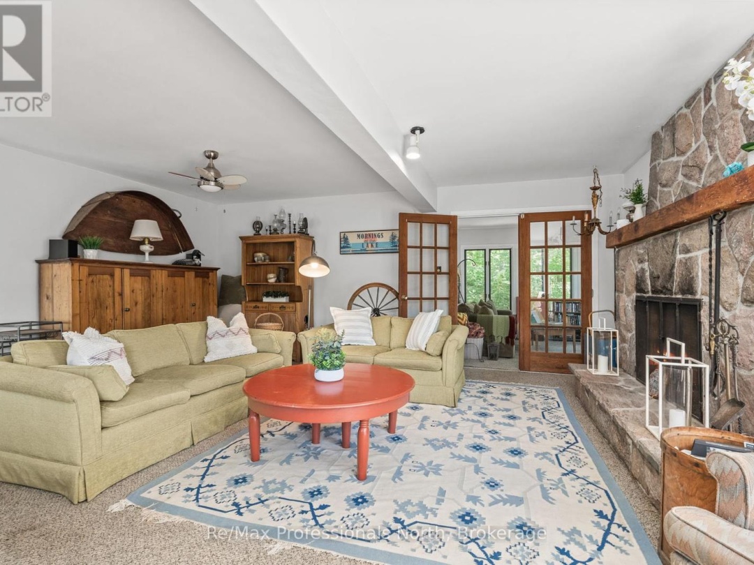 61 ISLAND 26LM ISLAND, 