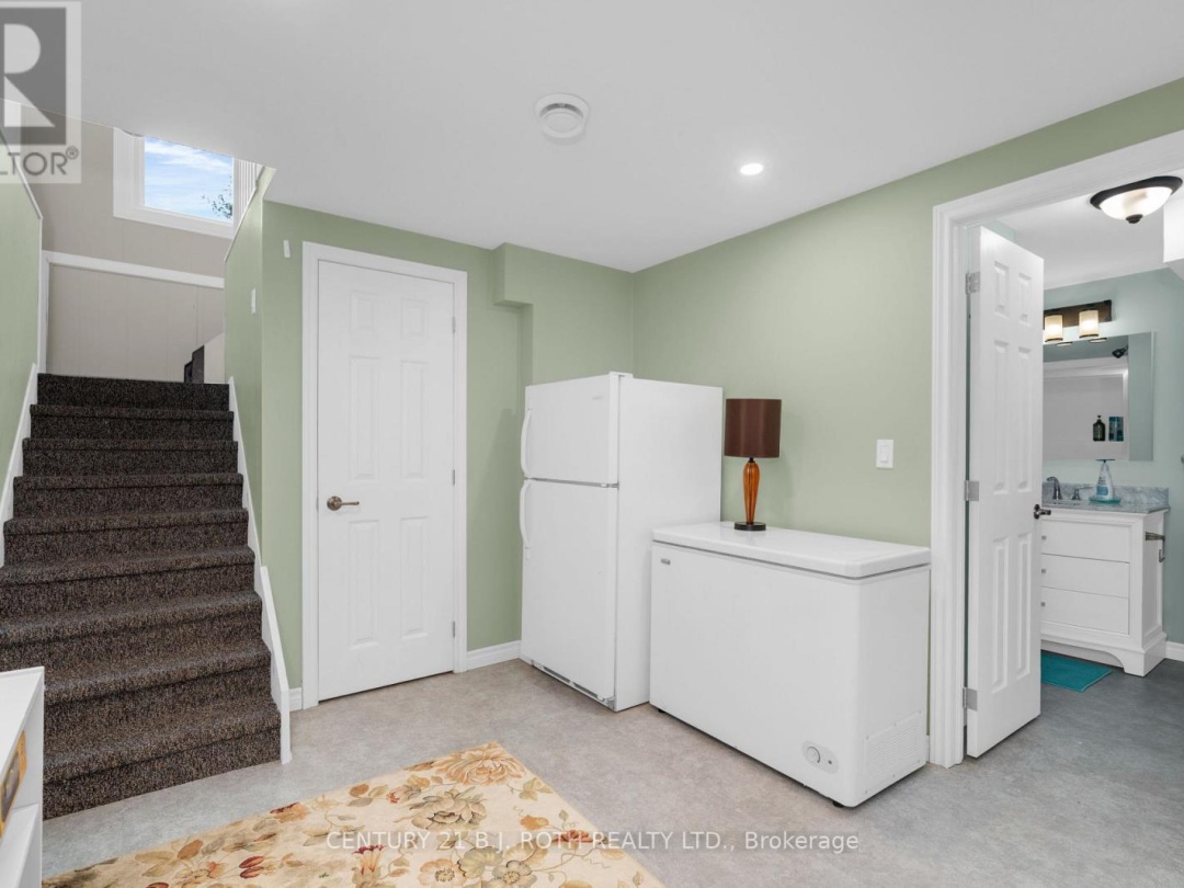 239 AVERY POINT ROAD, 