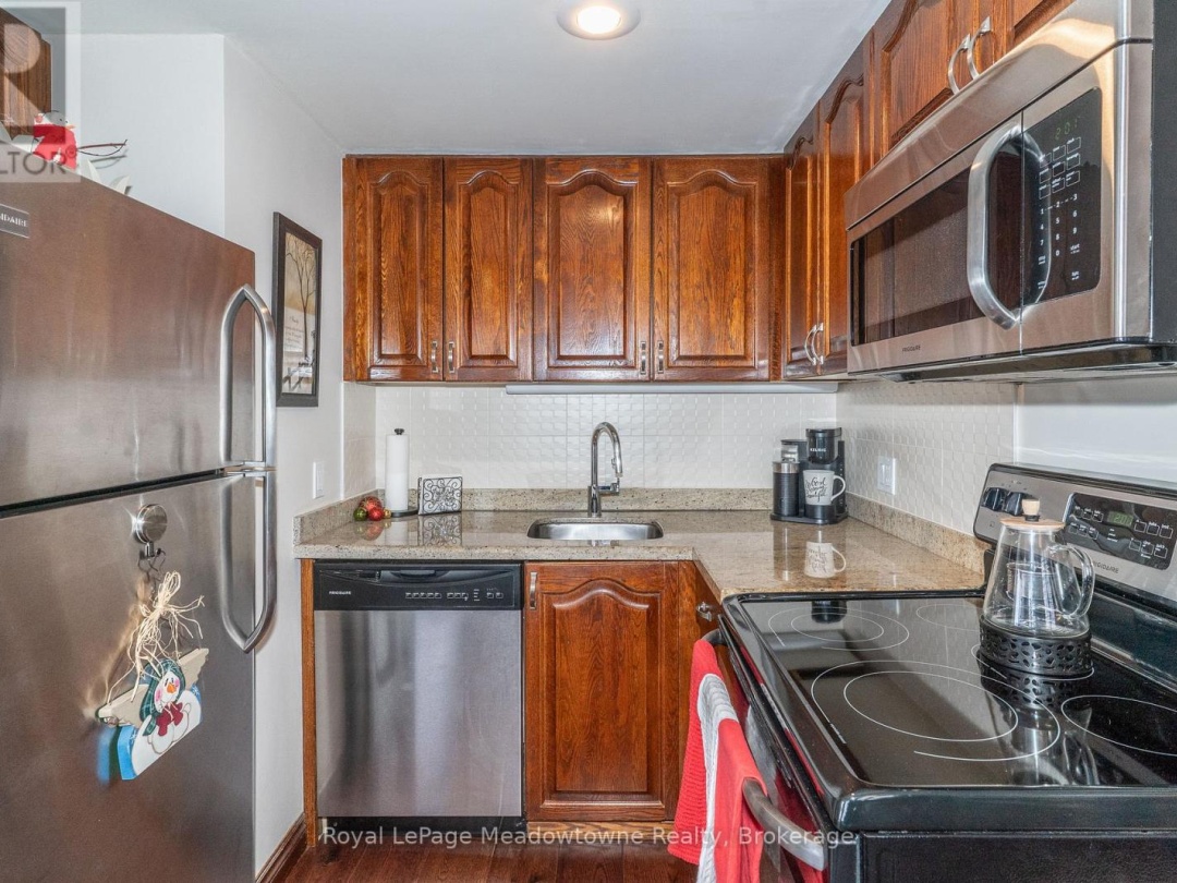 301 - 34 DEERHURST GREENS ROAD, 