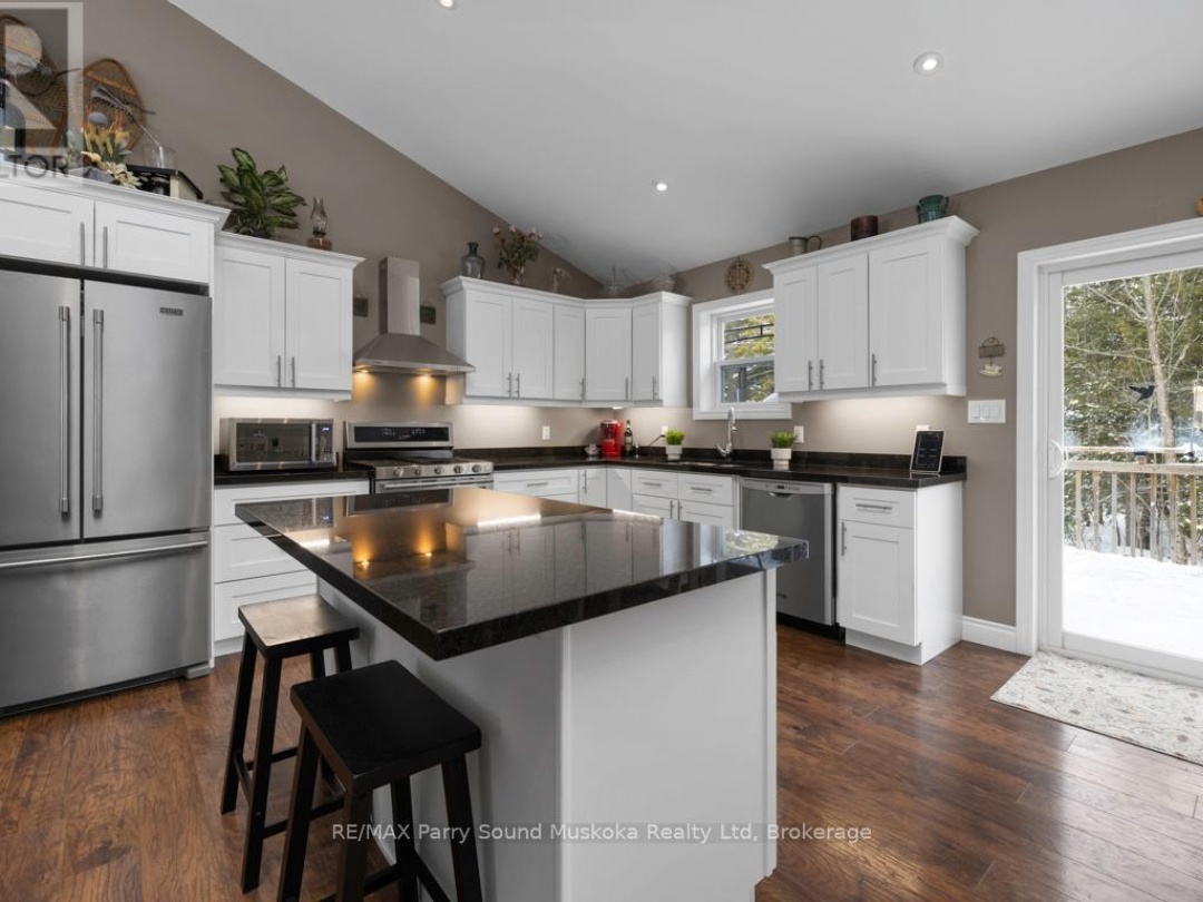 52 Meadows Avenue, Tay