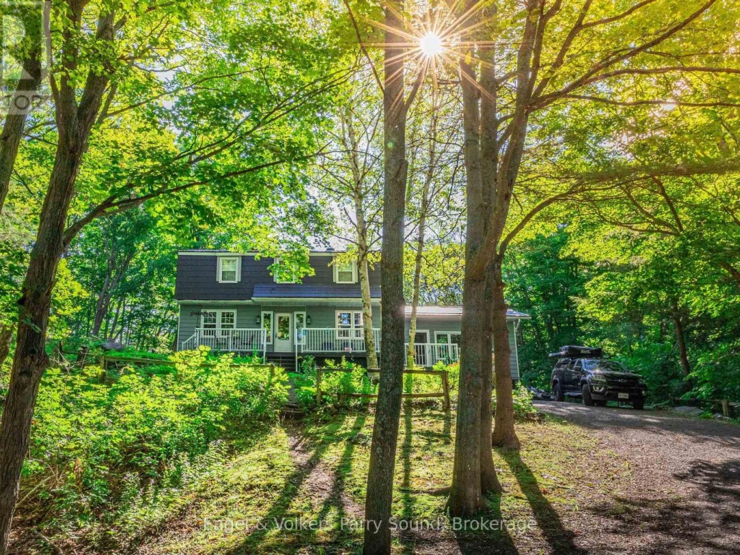 6 HARMONY LANE, 