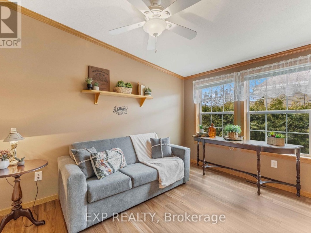 56 CREEKSIDE CIRCLE, 