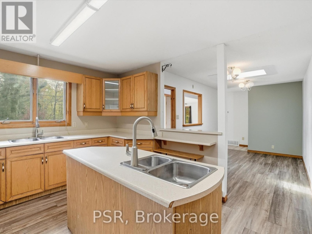 1016 VICTORIA STREET, 