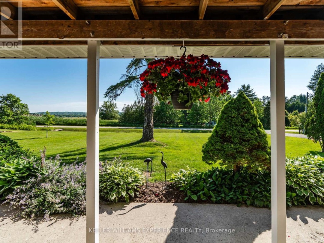 8 THATCHER PLACE, 