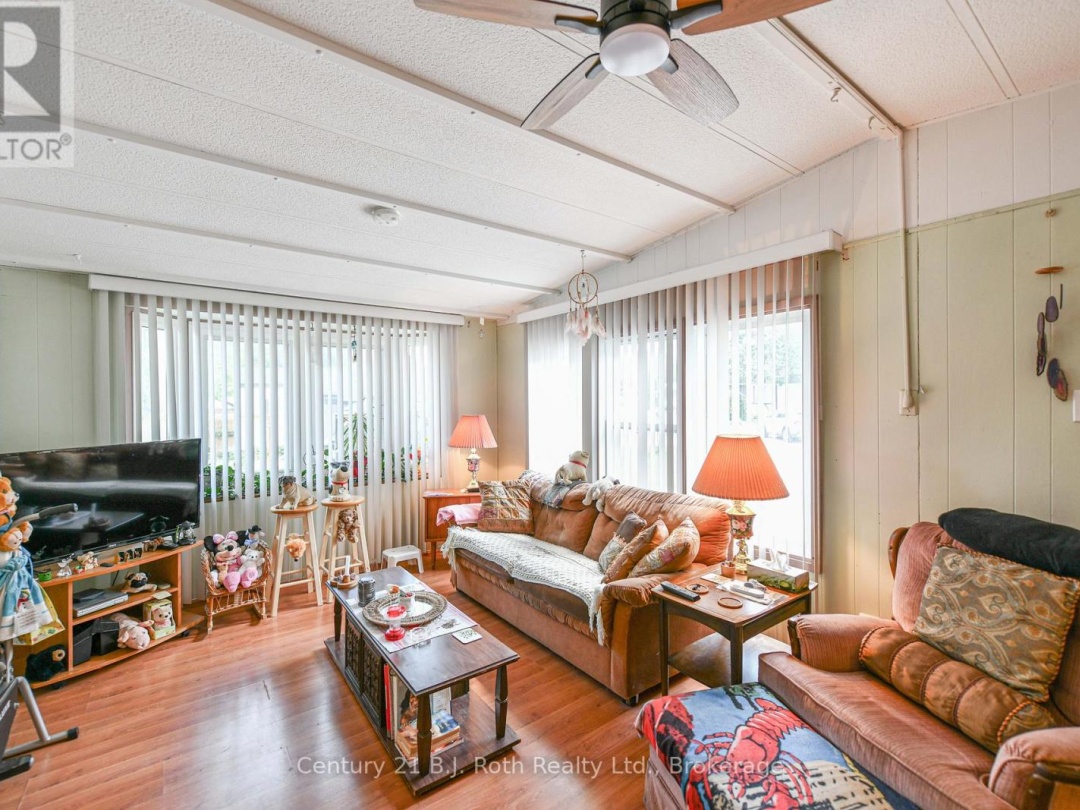 31 - 580 WEST STREET S, 