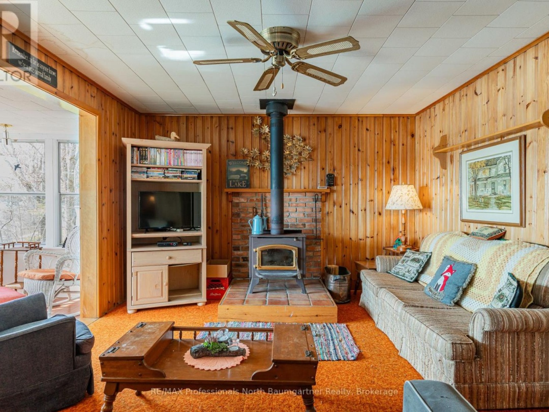 1175 Twin Rocks Lane, Kushog Lake