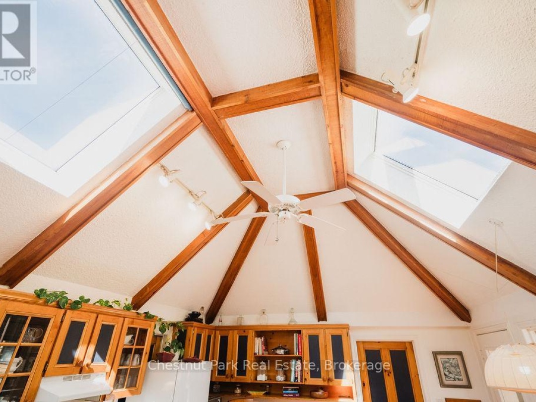 1150 CARLSMOUNT ROAD, 