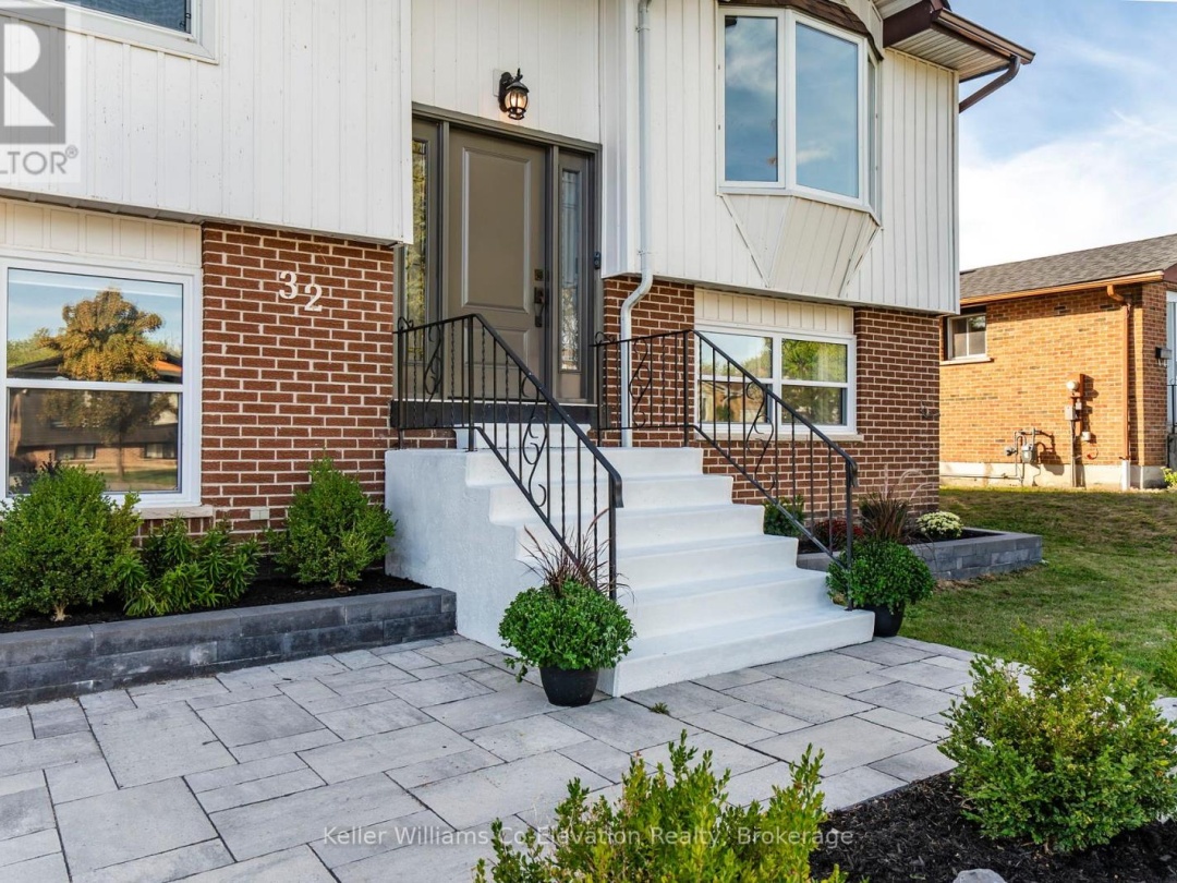 32 LANKIN BOULEVARD, 