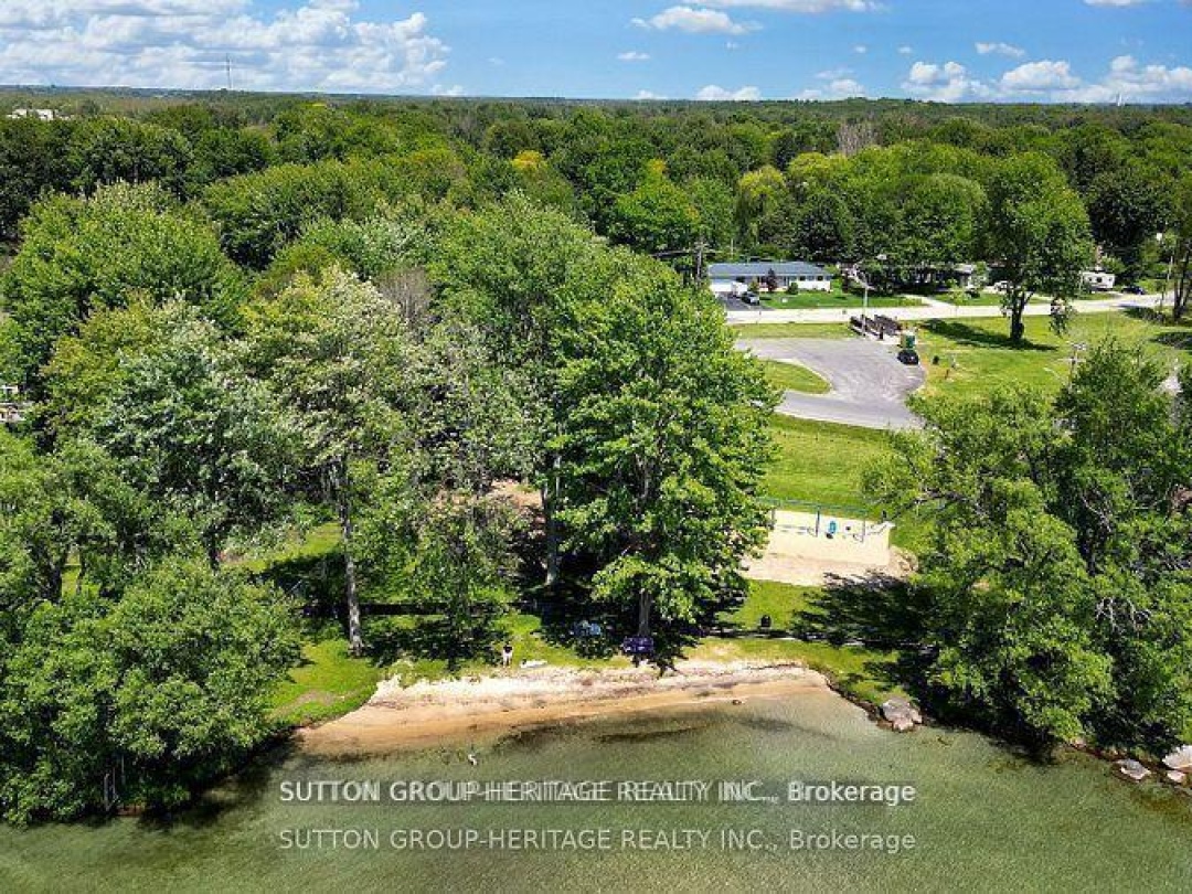 29 Lake Avenue, Lake Simcoe